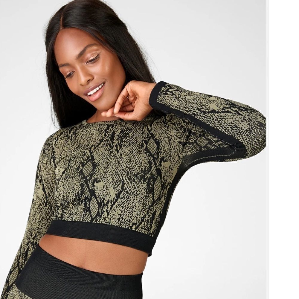 Fabletics Kamila Seamless Long-Sleeve Top  Color: Green Reptilia/Black